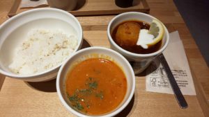 （ららぽーと豊洲　グルメ　ランチ　スープ）　「スープストックトーキョー」の２カップセット（「東京ボルシチ」と「オマール海老のビスク」）